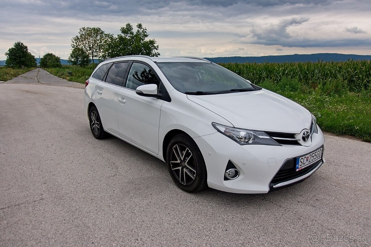 Toyota Auris Touring Sports, SR, 117000km, 1. majiteľ
