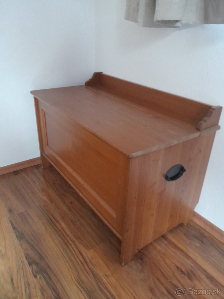 Komoda z masívu