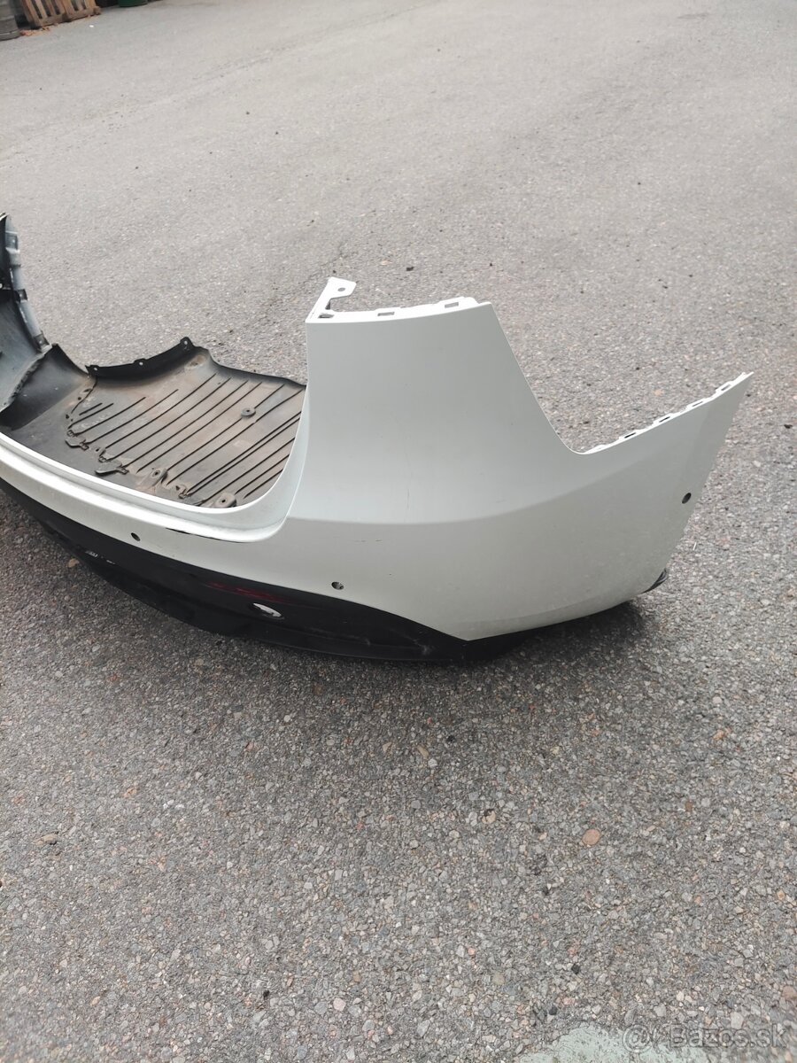 Nárazník Tesla Model Y