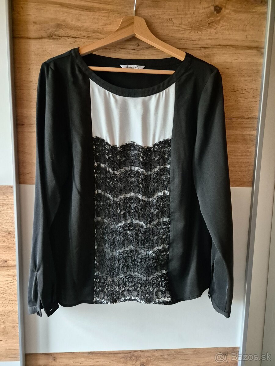 Elegantná čierno-biela blúzka