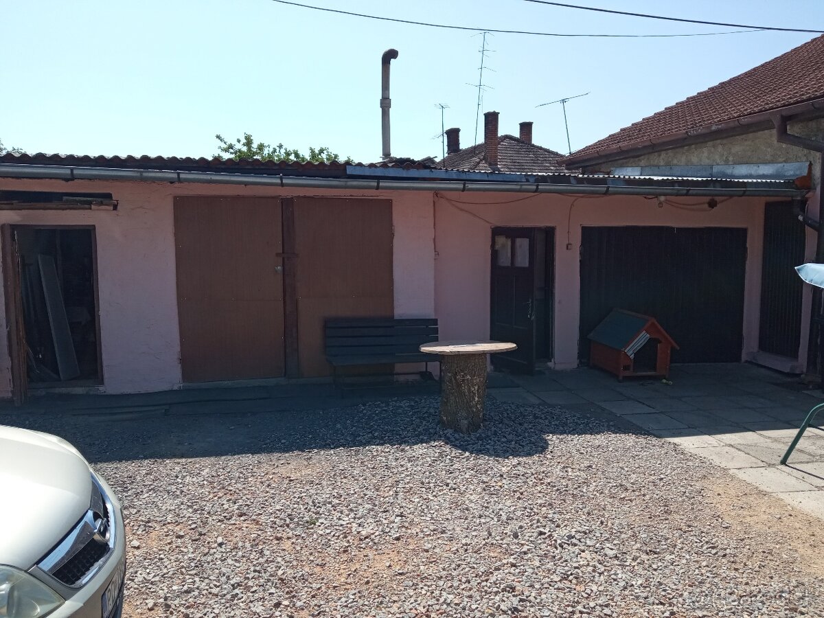 Predám y