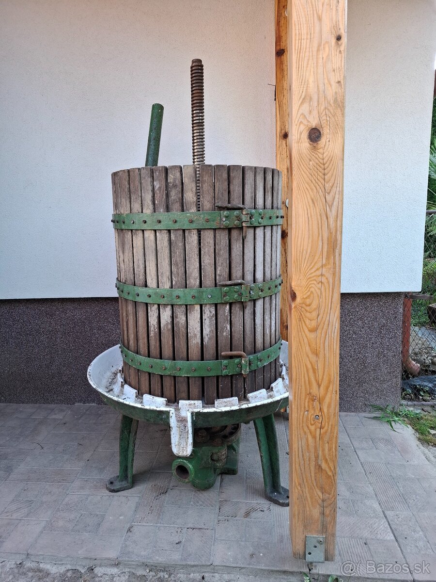 Veľký preš/lis na hrozno 300l