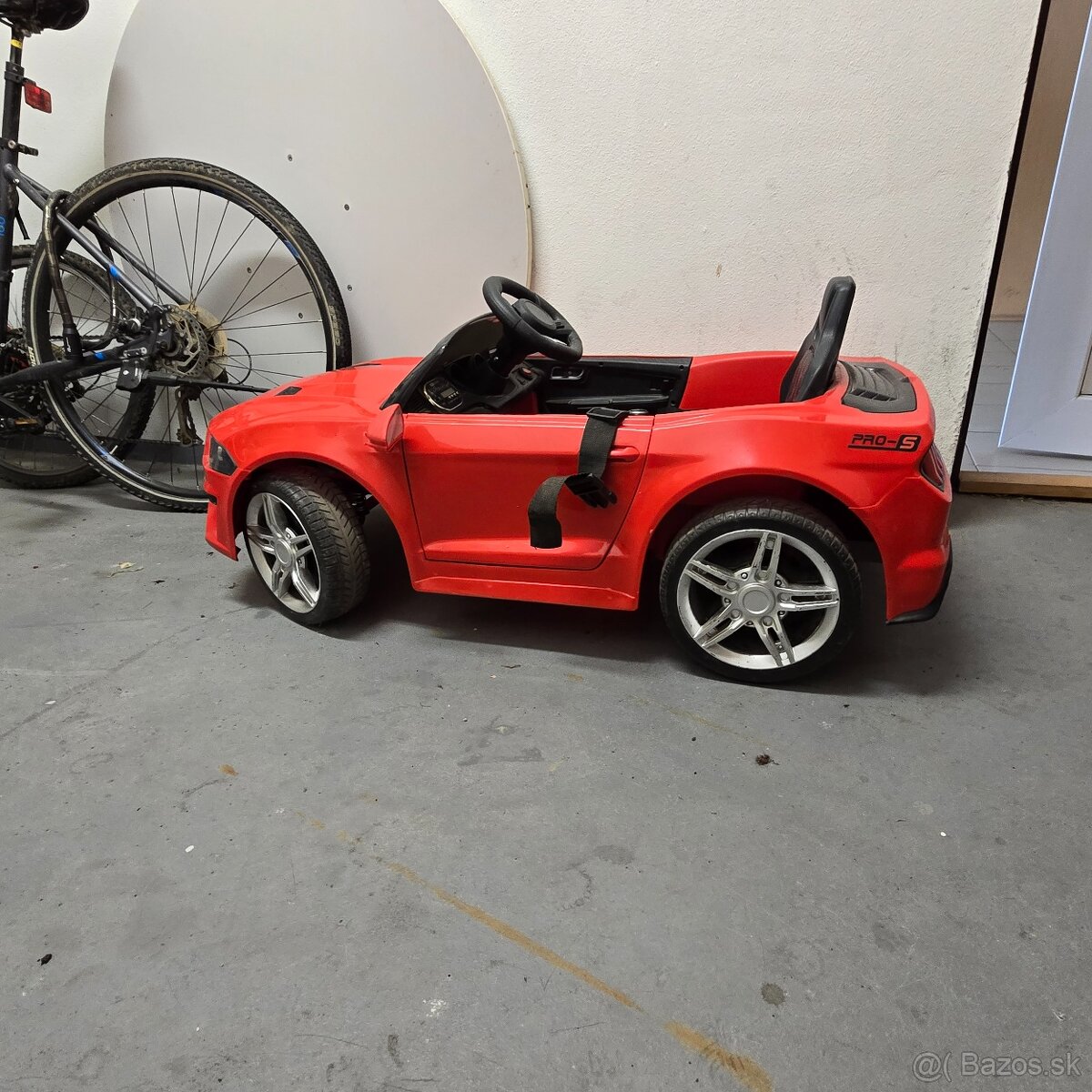 Detské elektrické autíčko - Mustang