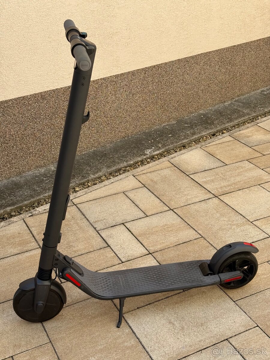 Segway Ninebot Kickscooter ES2 – tmavosivá