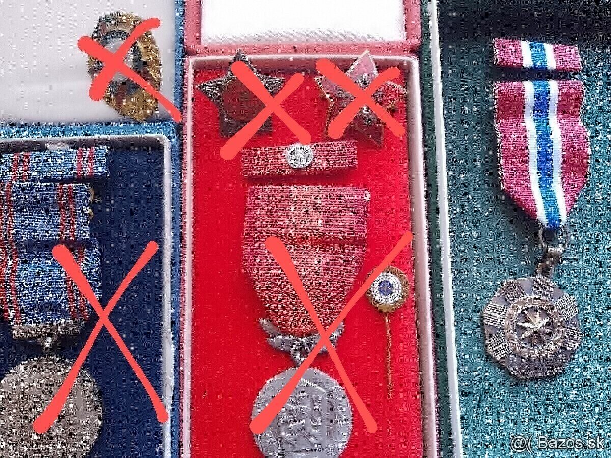 VYZNAMENANIA ODZNAKY VOJENSKE KOMPASY