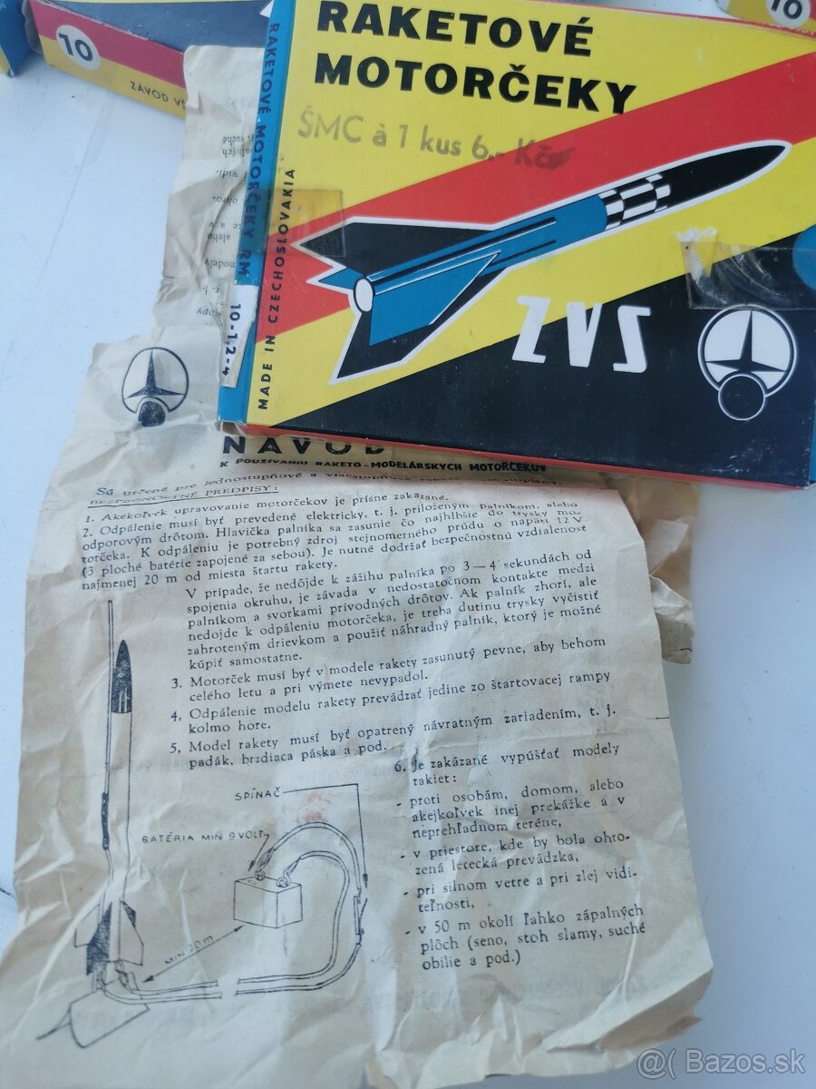 Retro raketové motorčeky