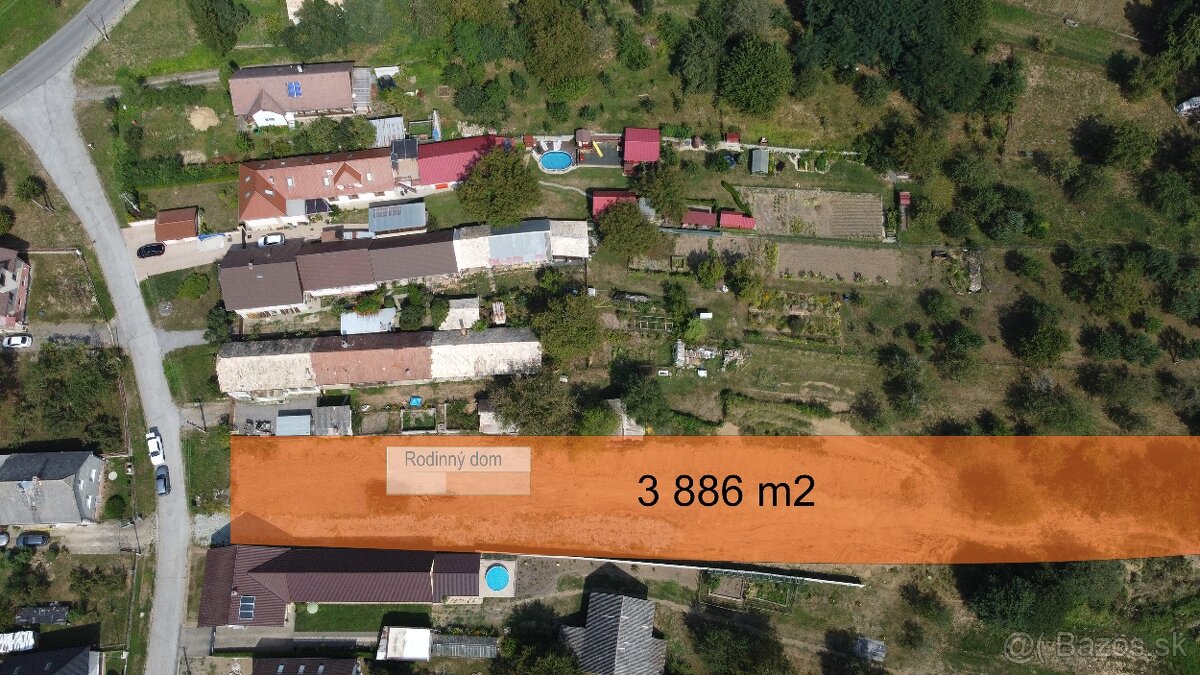 Slnečný stavebný pozemok v obci v Lovčici - Trubín