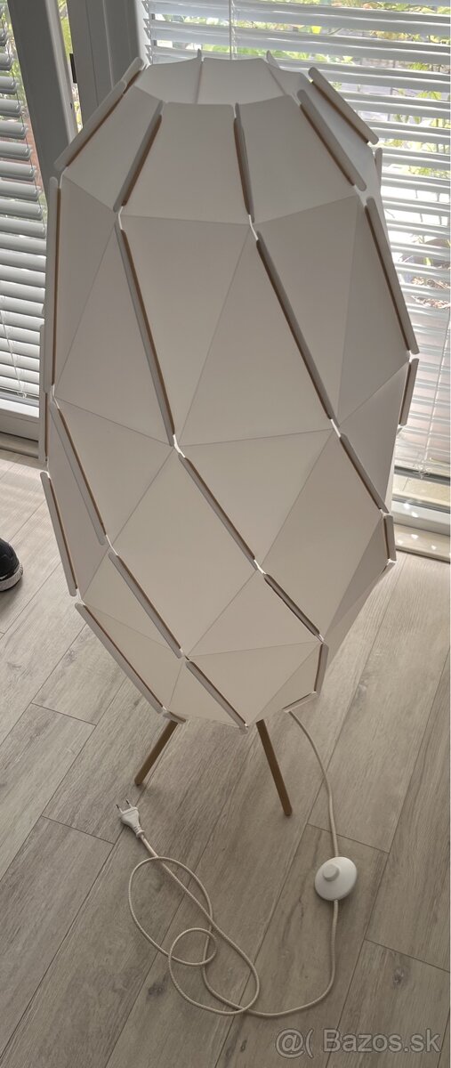 Predam dizajnovu ikea LED lampu