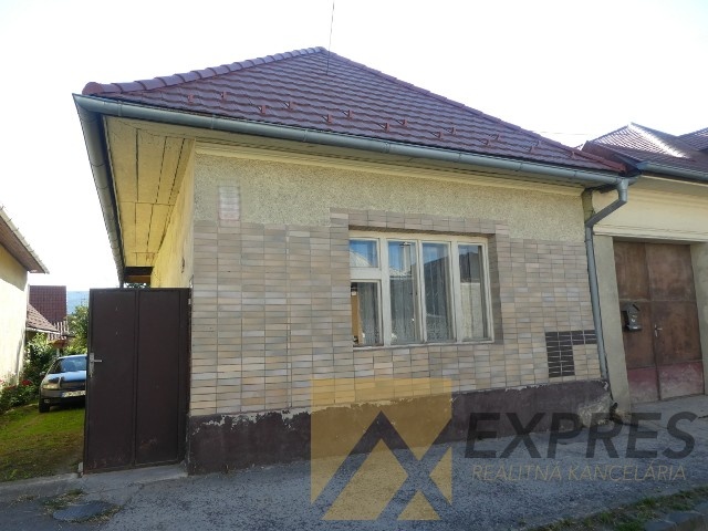 RK EXPRES - na predaj rodinný dom v Nitrianskom Pravne.