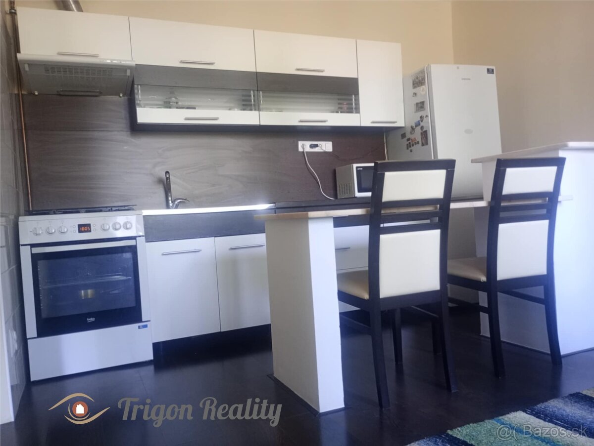 Veľký 1 izbový byt VII sídlisko – Komárno