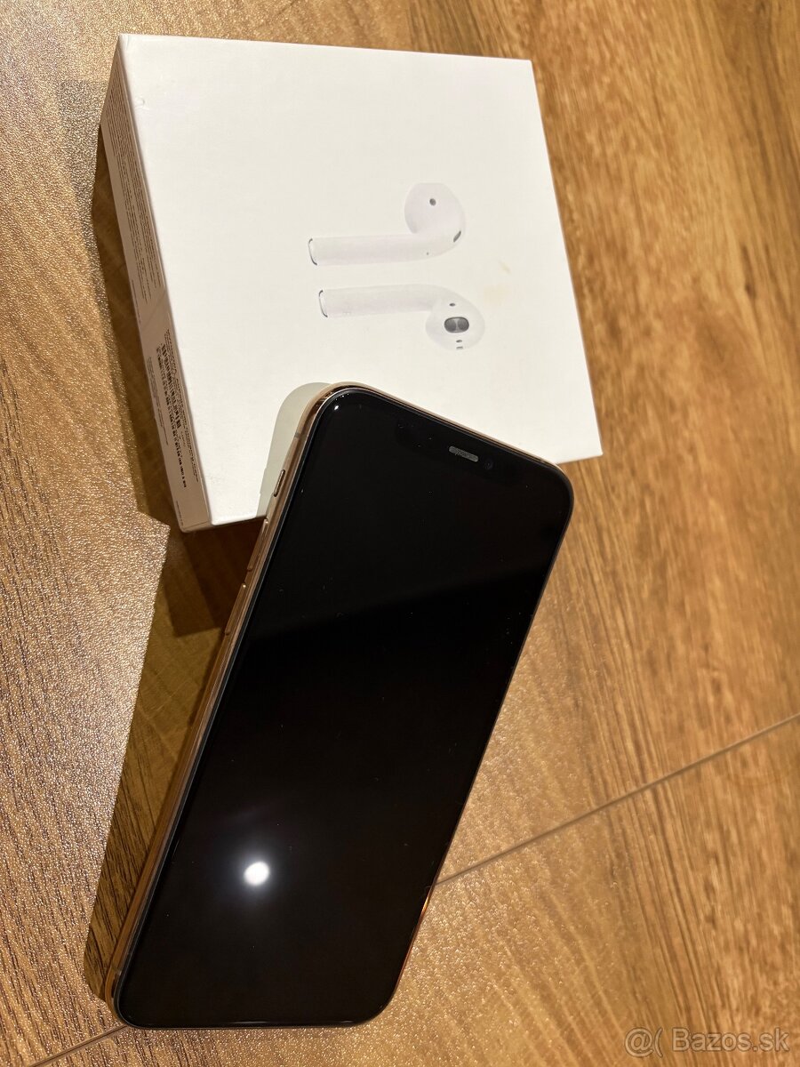 iPhone 11 Pro 64 GB + AirPods