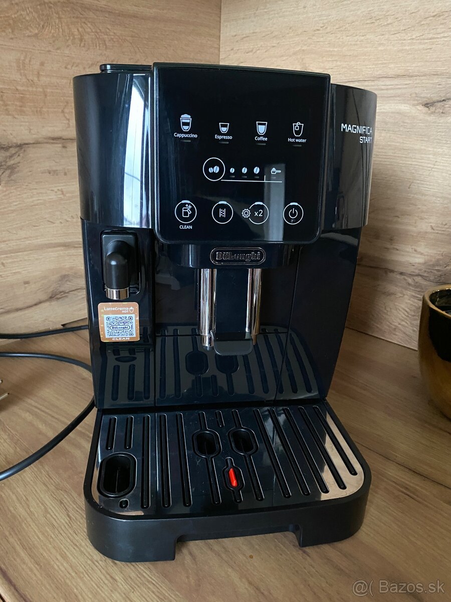 Kávovar delonghi Magnifica start