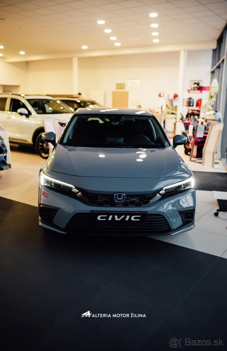 Honda Civic 2.0 11G - predvádzacie vozidlo