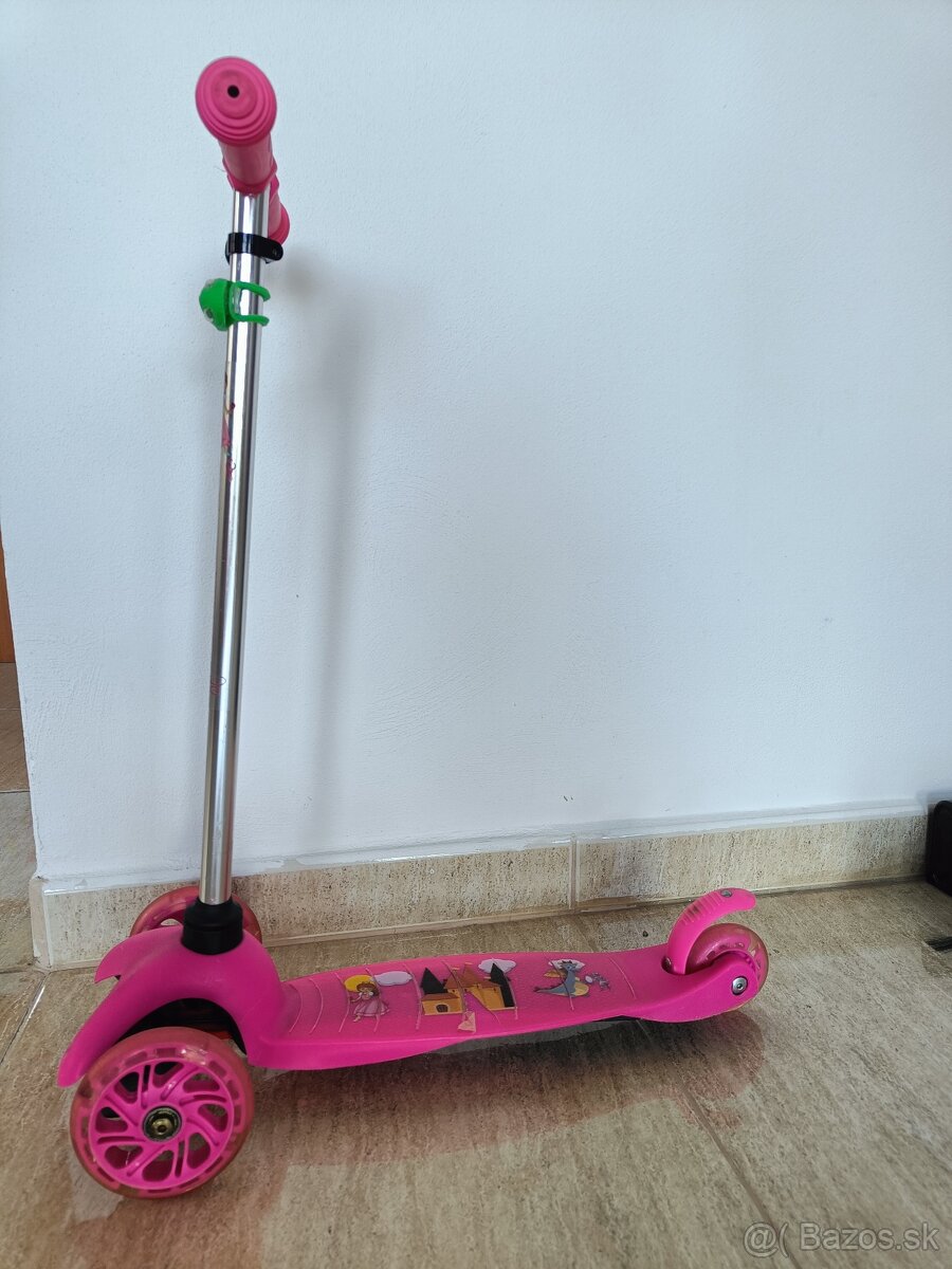Detská kolobežka trojkolka
