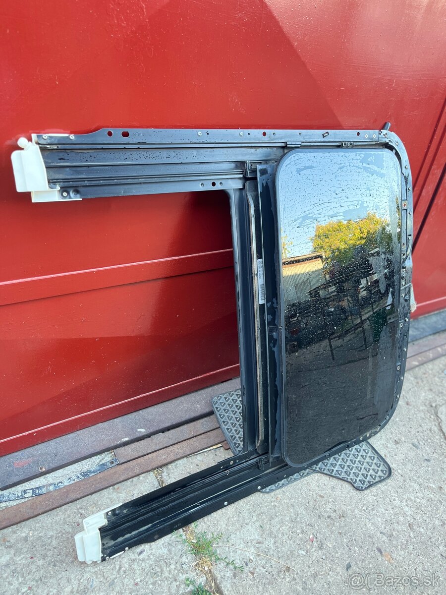Elektrické strešné okno na Audi A4