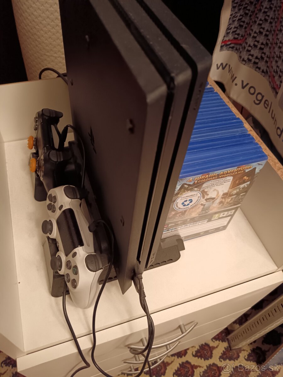 PS 4 s chladenim