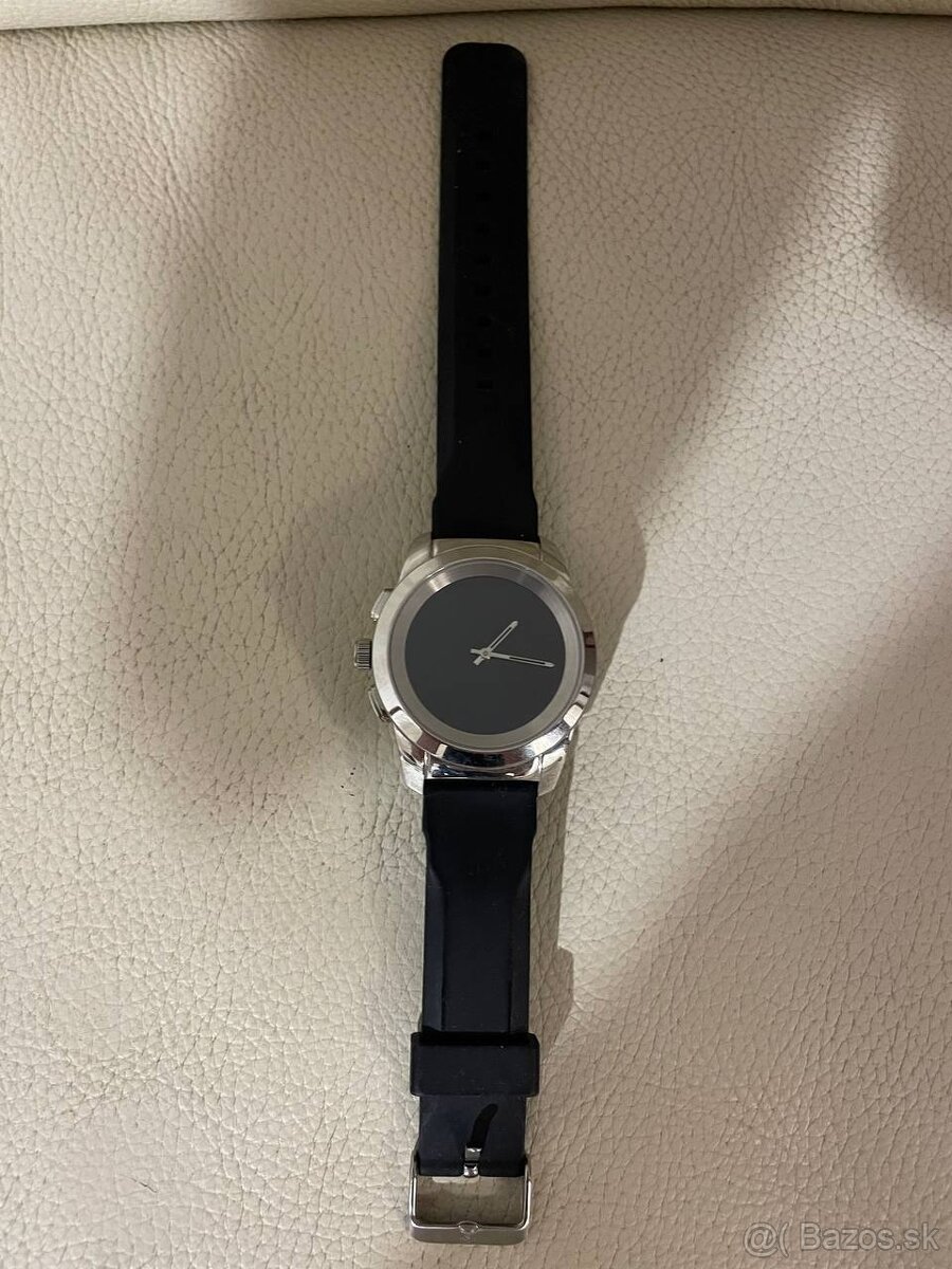 MyKronoz ZeTime (strieborné puzdro) + Nabíjačka