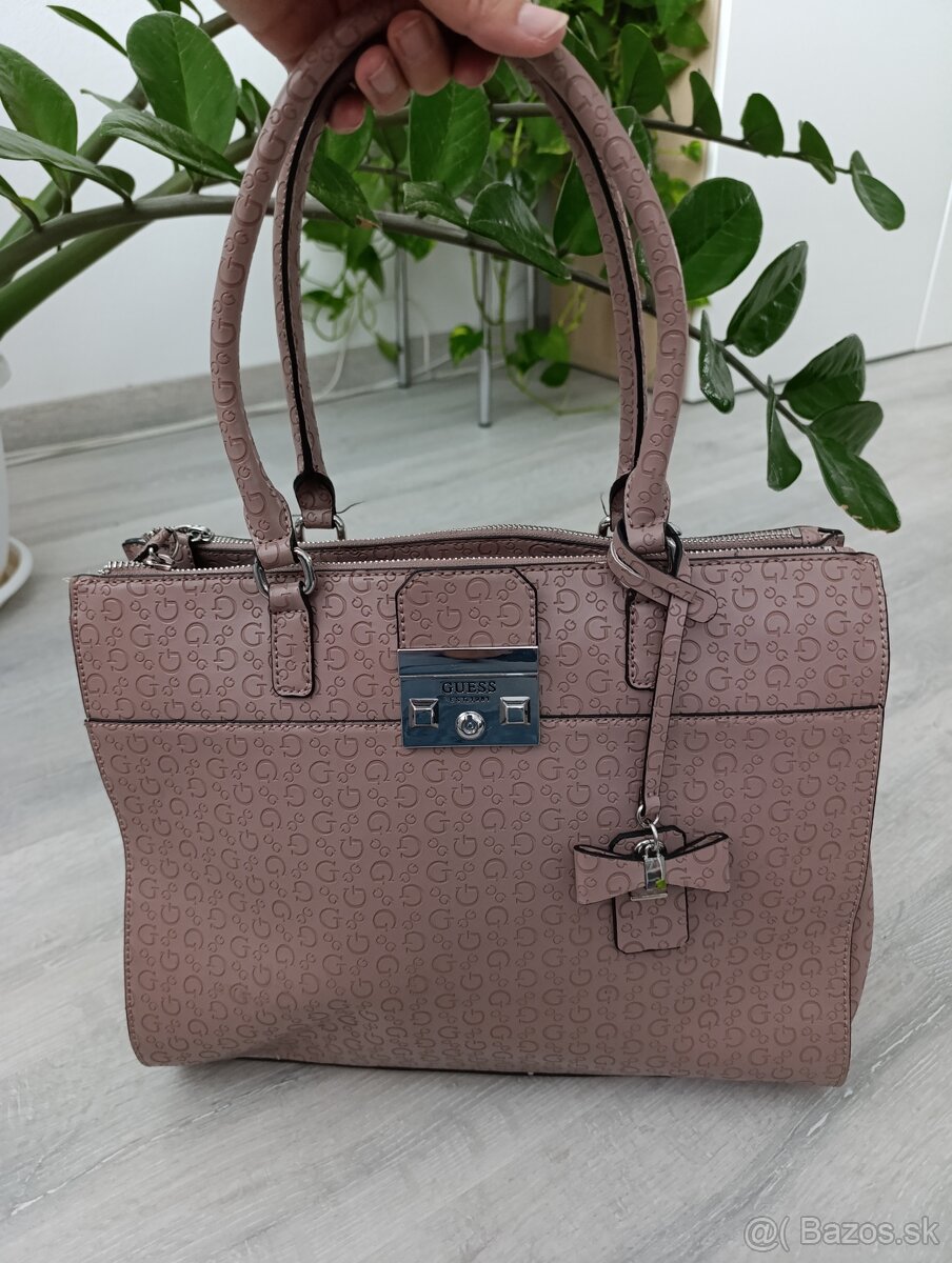 Nová kabelka GUESS