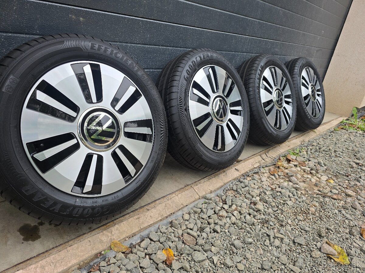 Zánovná Letná Sada Volkswagen UP, e-UP 165/65 R15