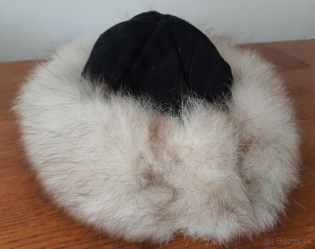 Damska ciapka s kozusinou