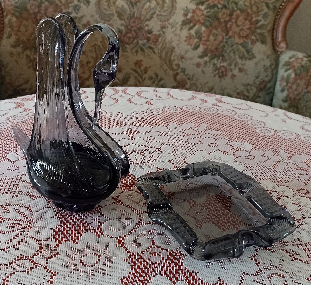 Skleneny labut + popolnik