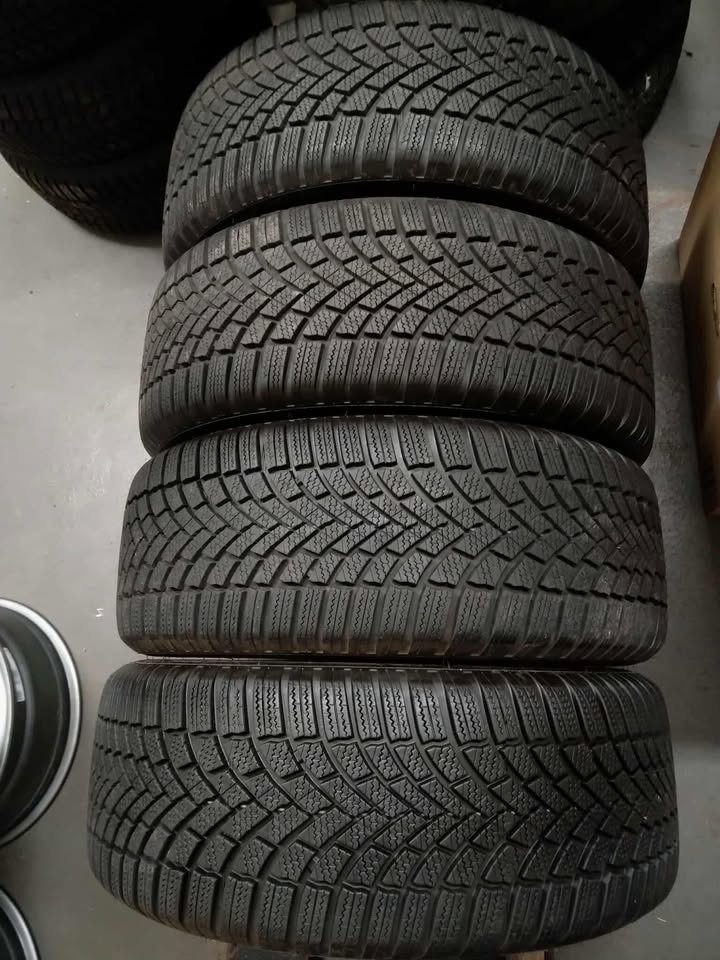 225/55 R 17 zimné BRIDGESTONE + alu 5 x 112 R 17.