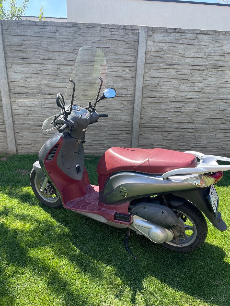 Honda ps125i