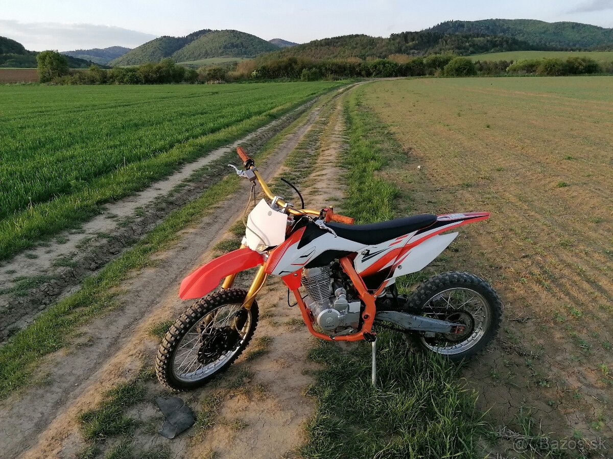250