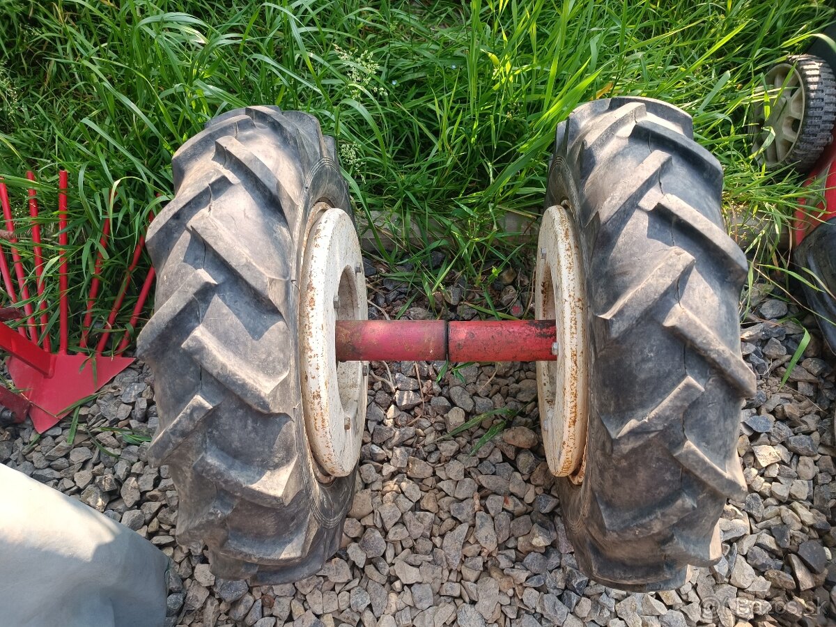 Kolesá na Agzat,Vari, Terra