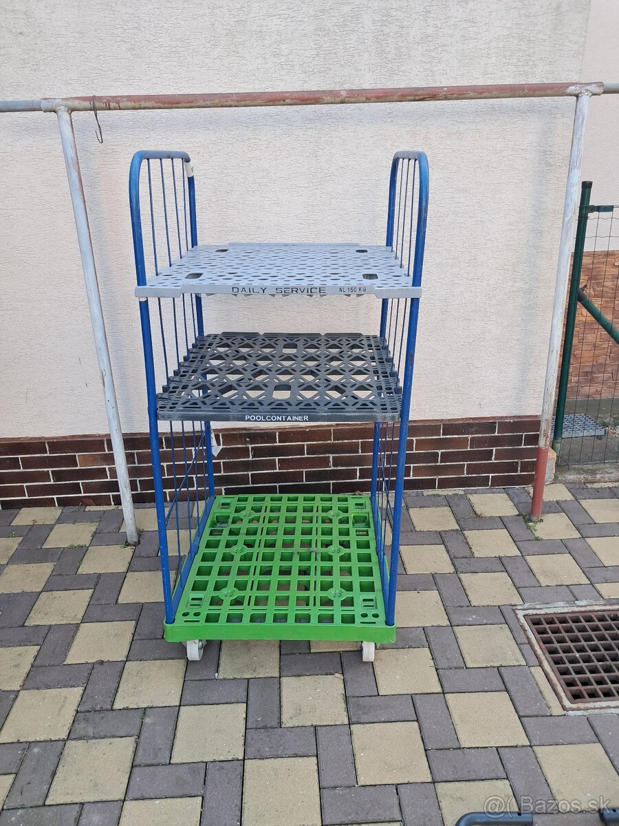 Regál , vozík