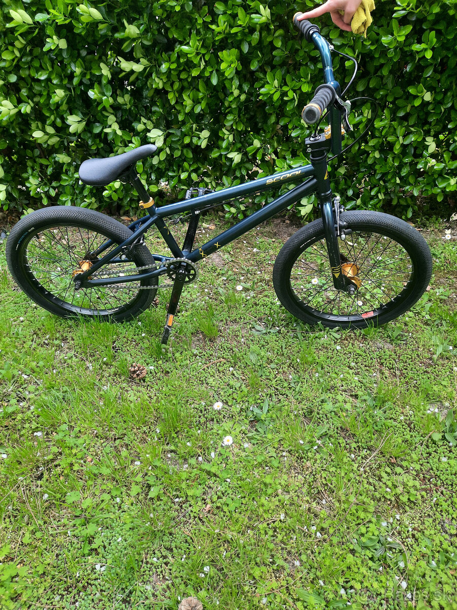 Predam SCOOL XtriX 40 BMX Detský bicykel čierny/zlatý