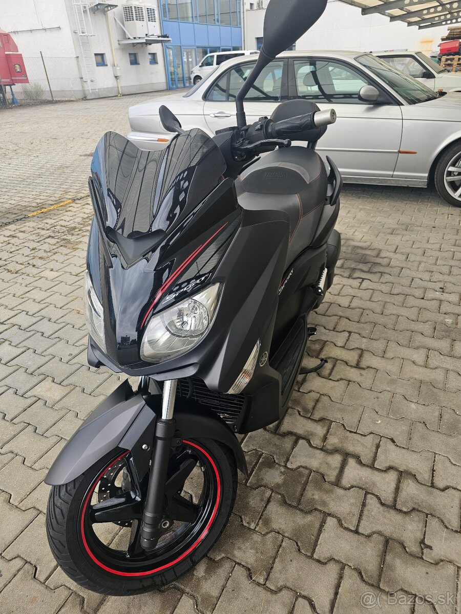 Yamaha Xmax 250 Sport