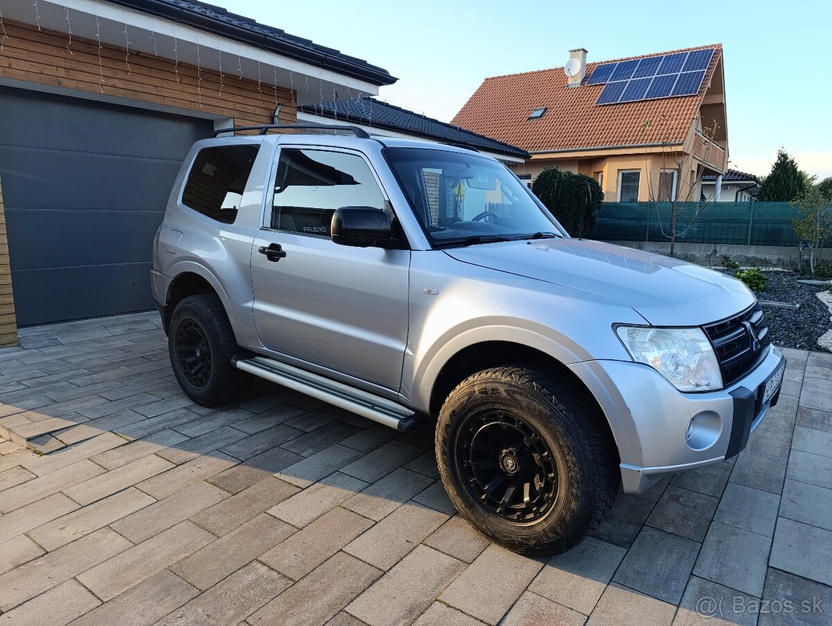 Mitsubishi Pajero 3.2DI-D r.v.2011 147kw 200 ps 3dv.