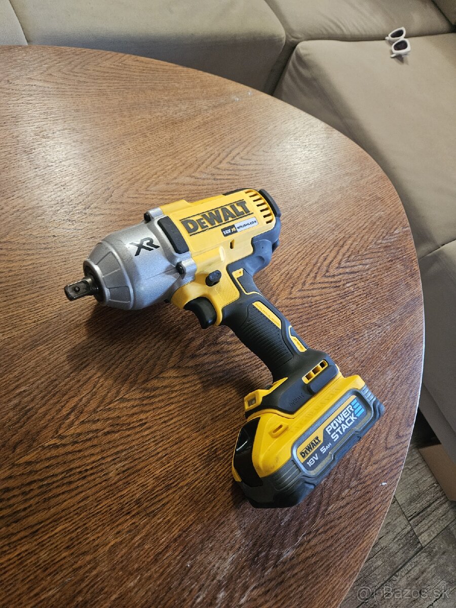 Dewalt