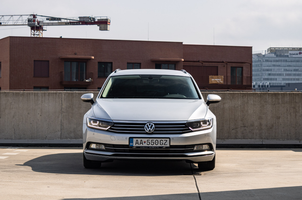 Volkswagen Passat DSG 1,6 TDI 88kW / Masáž / LED svetlá /