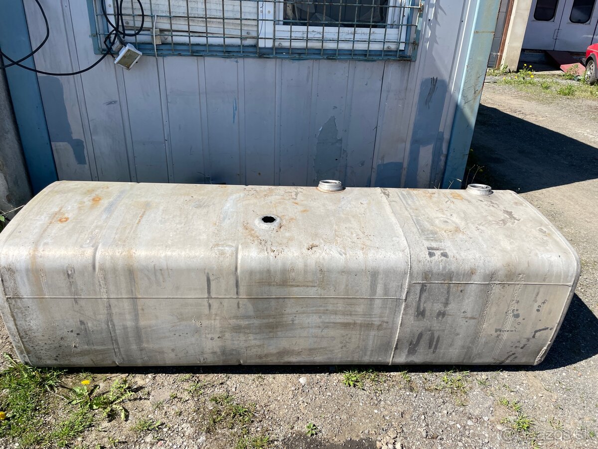 Hliníková palivová nádrž MAN