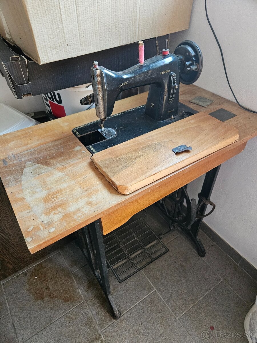 Šijací stroj Central Bobbin