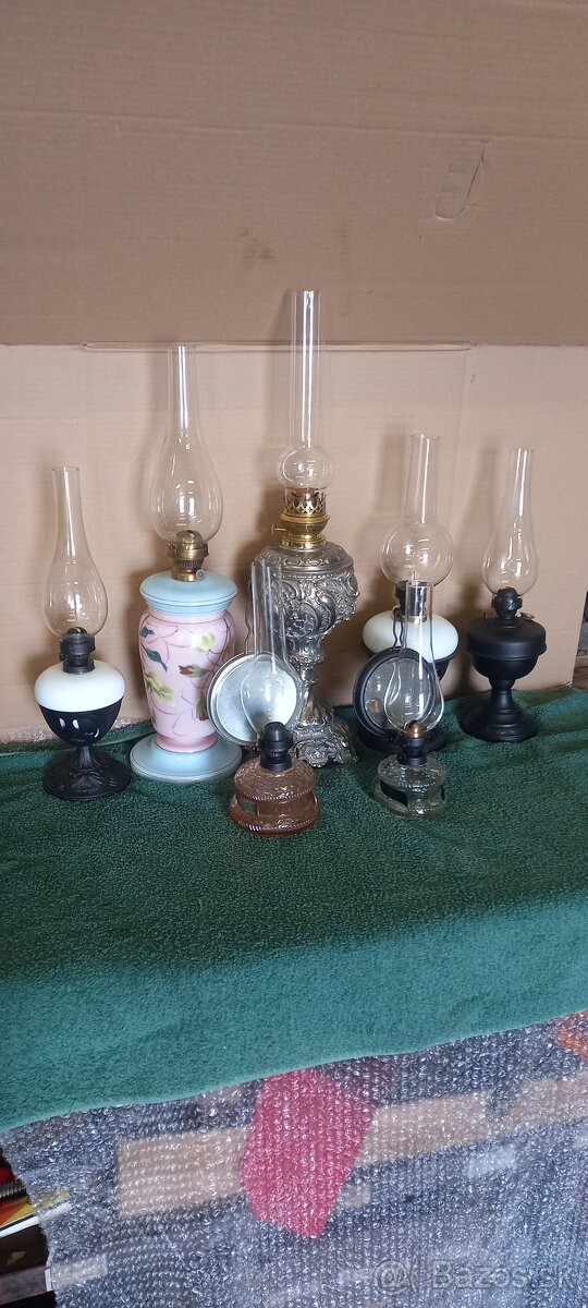 Starožitné petrolejové stolové lampy