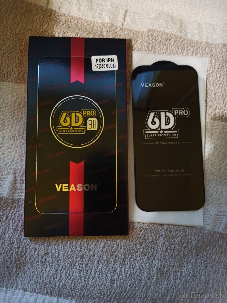 Ochranné sklo na iphone 17 čierne