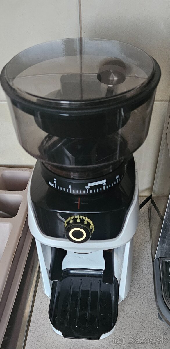 AVX CG401 mlynček na kávu