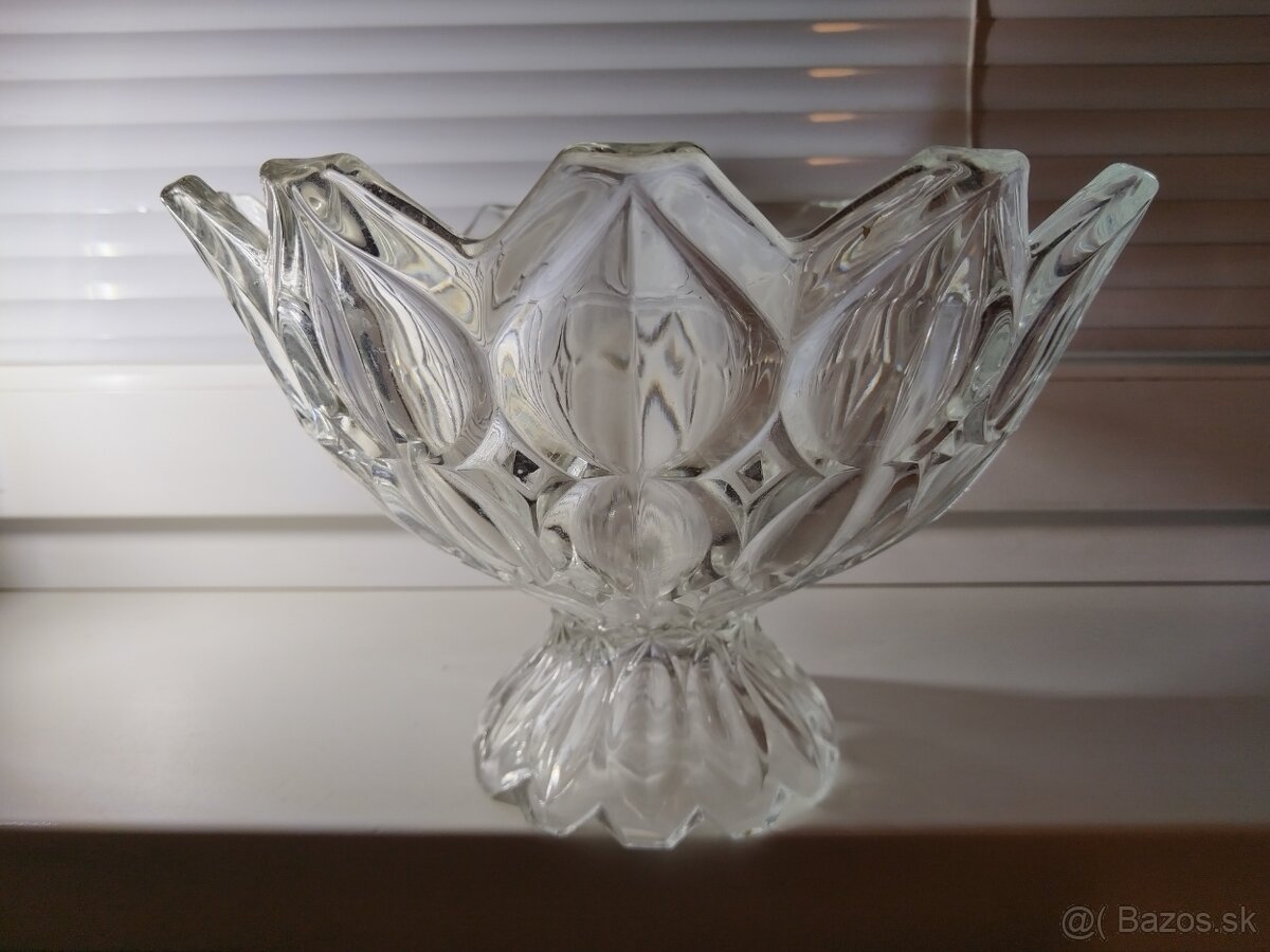 Sklená misa na ovocie