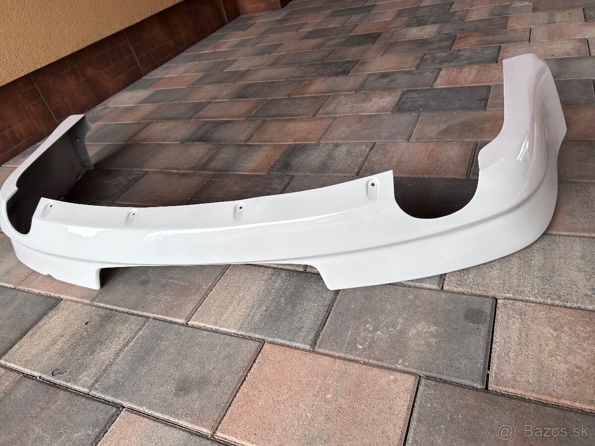Zadný spoiler + krídlo na MITSUBISHI LANCER