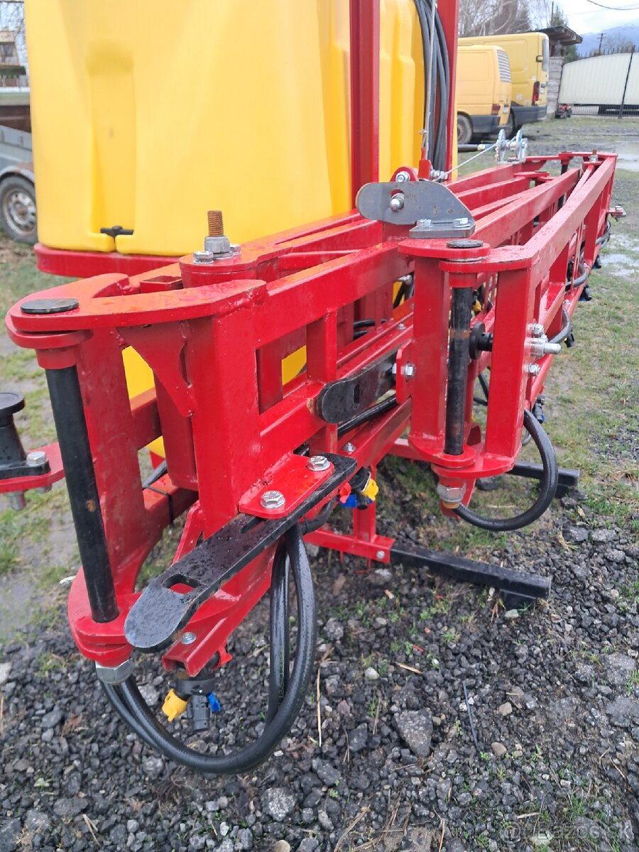 Postrekovač 1000L 18m