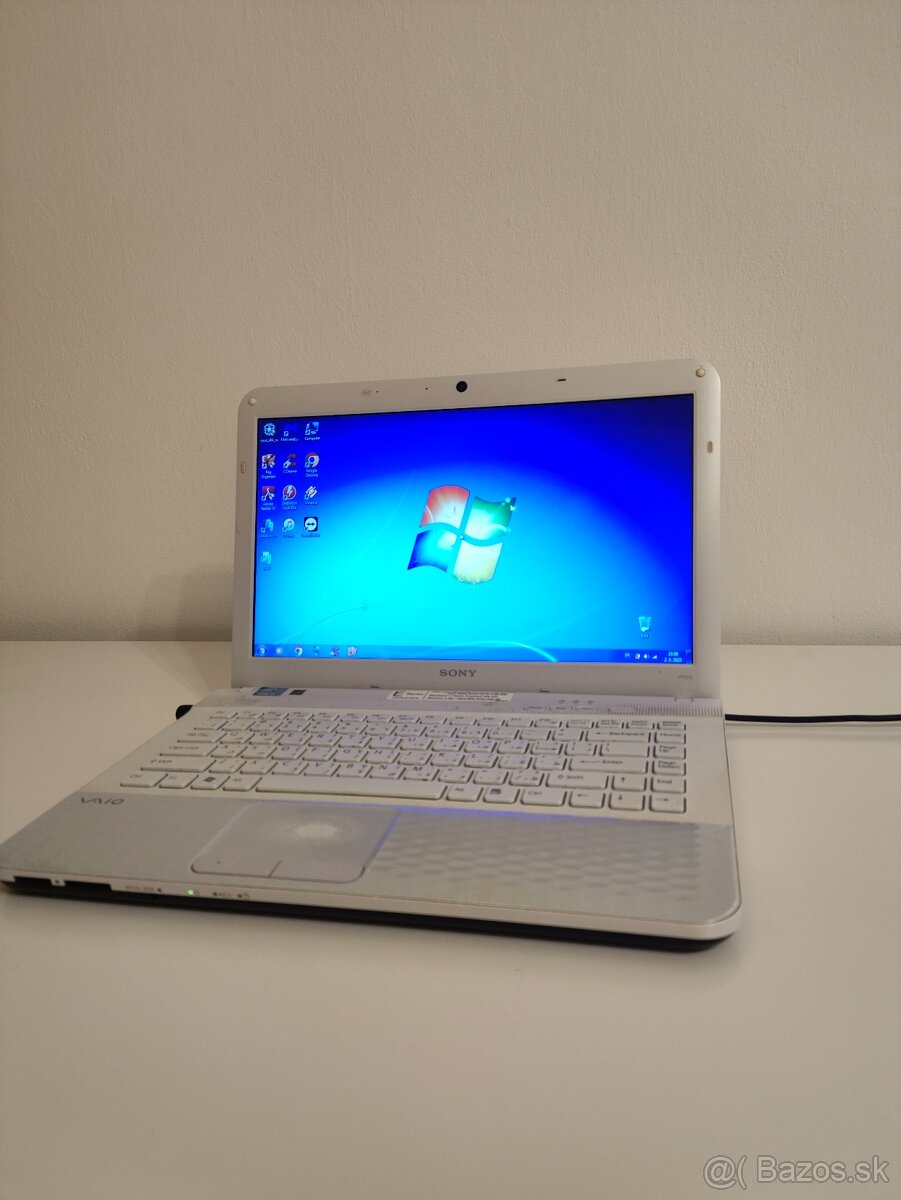 Sony Vaio i5/4Gb/500 Gb HDD