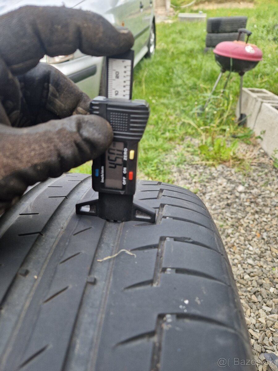 Predám 2ks Letné Pneu 225/45 R17