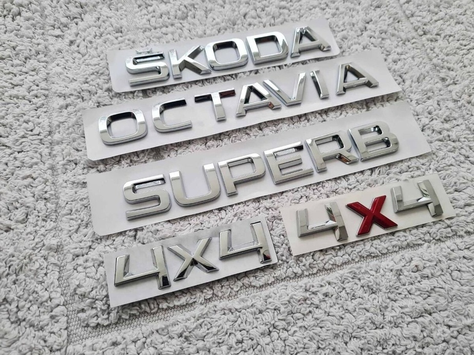 NÁPISY Čierne a chrómové pre ŠKODA
