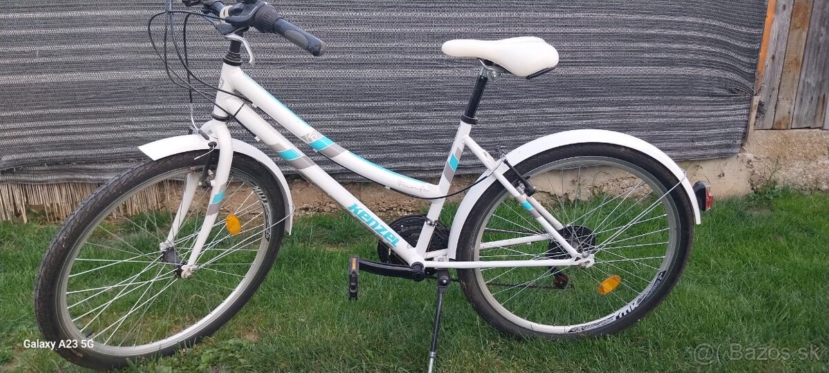 Veľmi malo používaný dievčenský bicykel