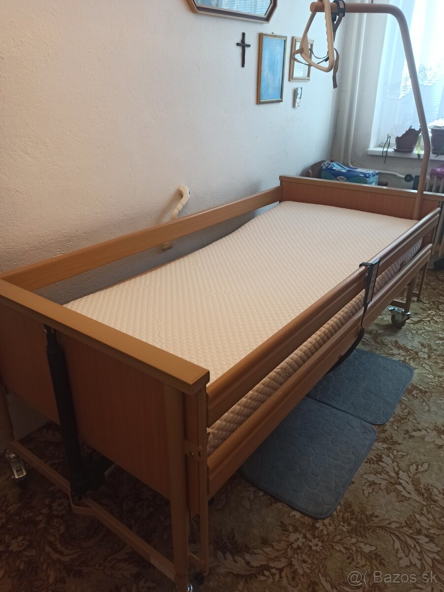 Predám elektricky ovladanu polohovatelnu posteľ