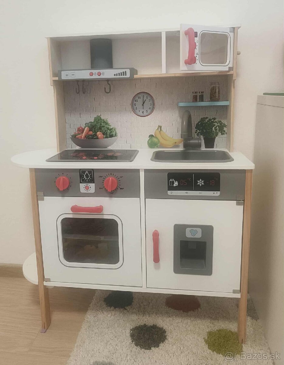 Detska kuchynka drevena
