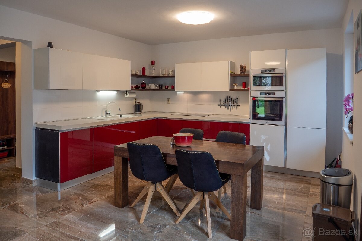 Rodinný dom s výhľadom na hrad Devín